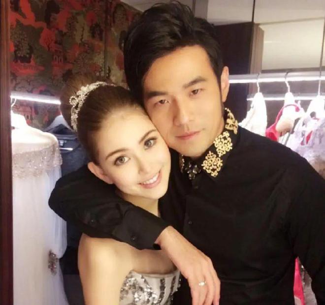 高尔夫恩爱如初对比下章汪离婚原因现端倪j9九游会真人游戏第一周杰伦携昆凌打(图5)