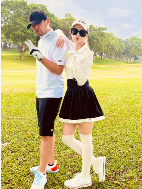 高尔夫恩爱如初对比下章汪离婚原因现端倪j9九游会真人游戏第一周杰伦携昆凌打(图7)